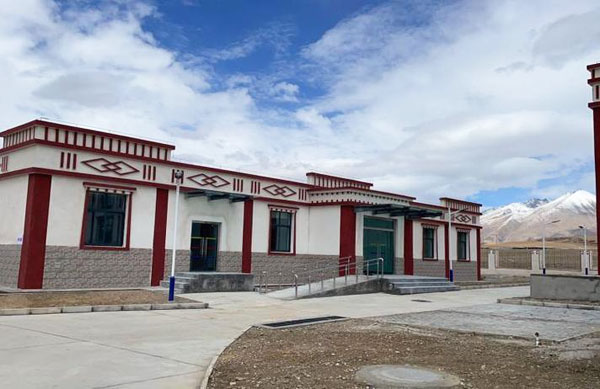 西藏自來(lái)水廠一體化凈水設(shè)備選哪種既便宜又能保障出水達(dá)標(biāo)